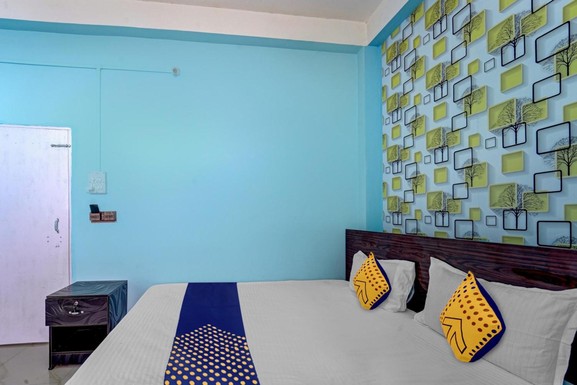 Hotel O Home Trimurti Guest House Guwahati Exterior foto