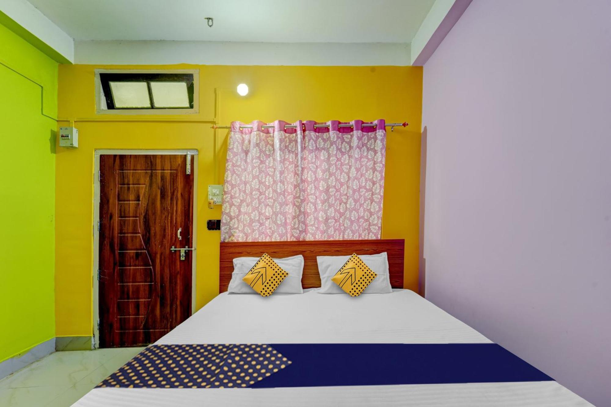 Hotel O Home Trimurti Guest House Guwahati Exterior foto